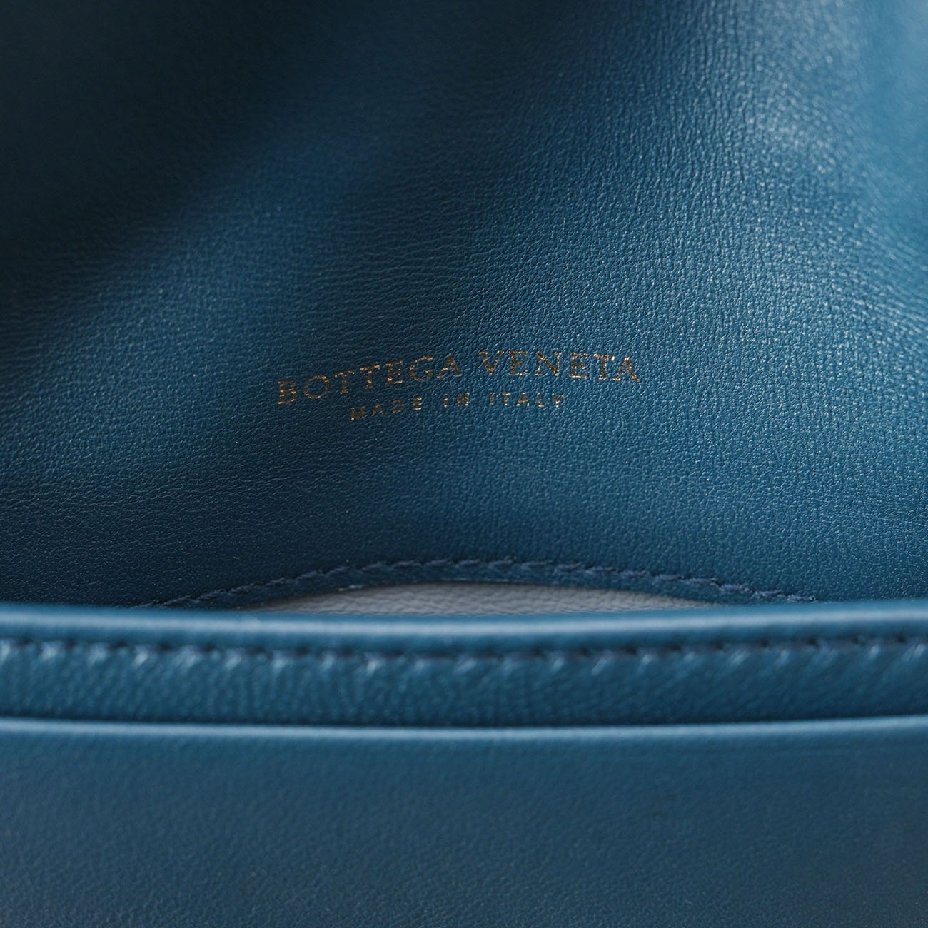 BOTTEGA VENETA(USED)보테가베네타 인트레치아토 플랩 카드지갑